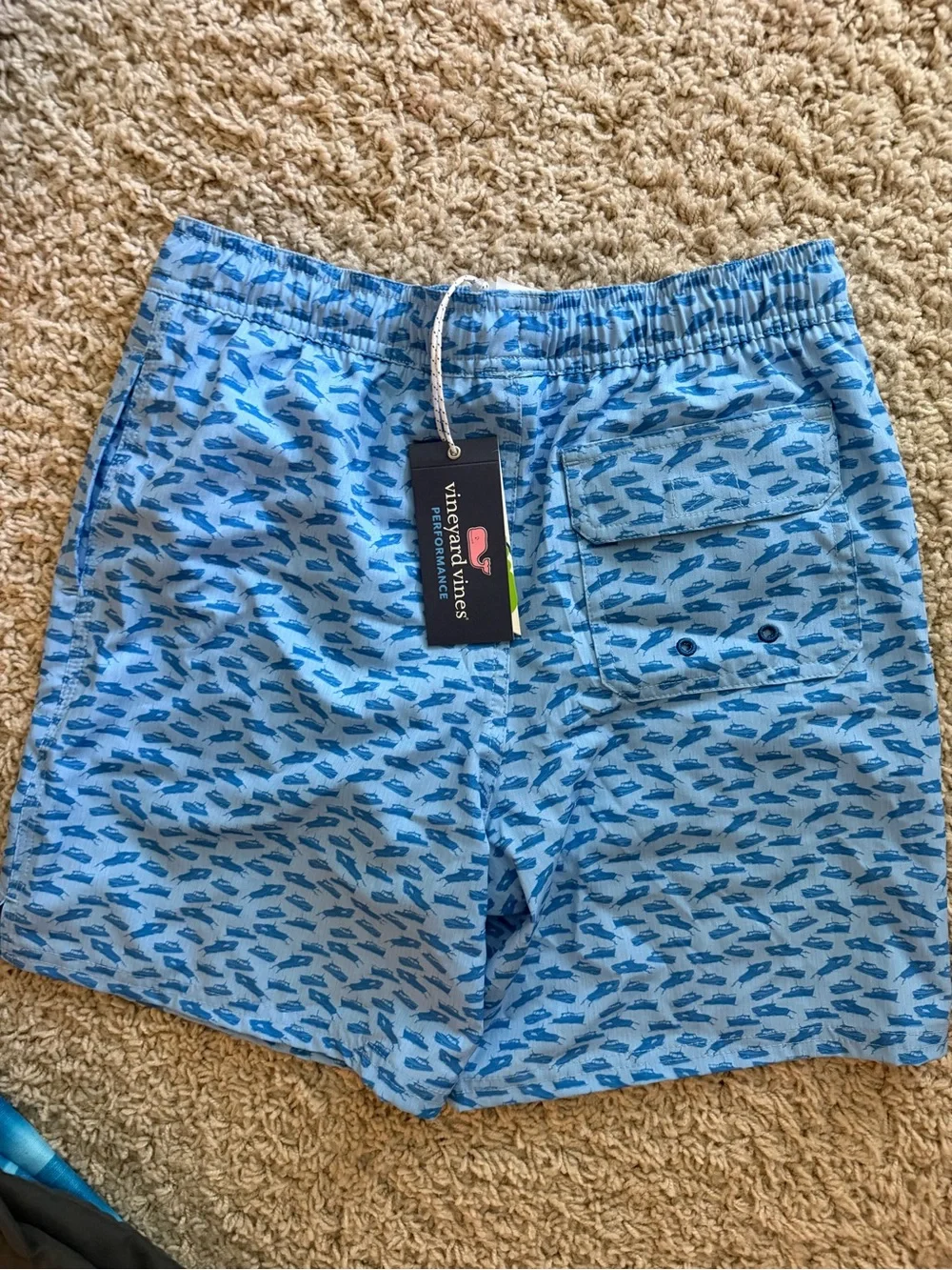 Vineyard Vines Light Blue Swim Trunks with Dark Blue Boat Print Boys Medium NWT